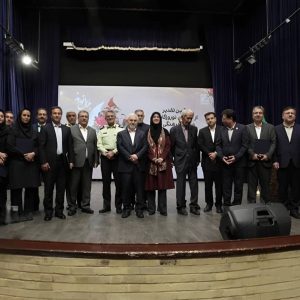 تقدیر از رییس کل موزه ملی ایران در آیین تقدیر از خادمان نوروزگاه های میراث فرهنگی ۱۴۰۴